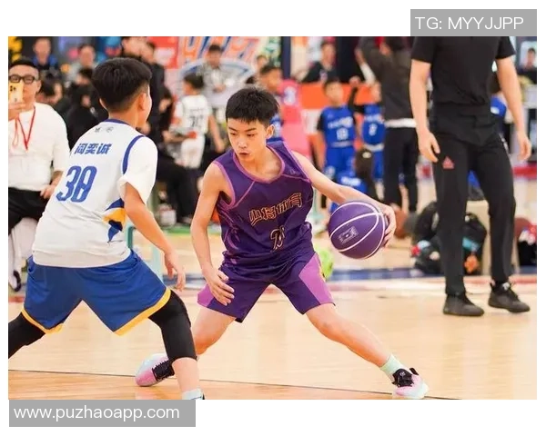 曾凡博：从青年才俊到篮球赛场的璀璨新星之路